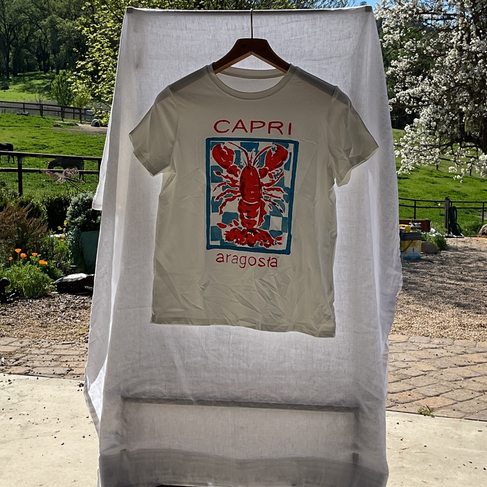 Capri Aragosta White Graphic Tee with Red & Blue Lobster Print